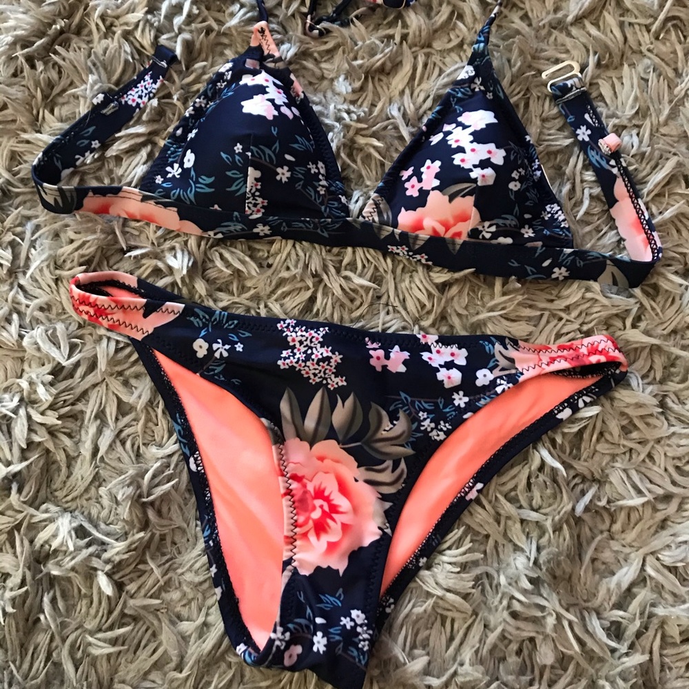 Floral bathing suit size small